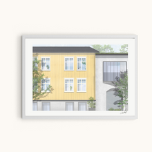 Upload image to gallery &lt;tc&gt;A yellow house in Reykjavík&lt;/tc&gt;

